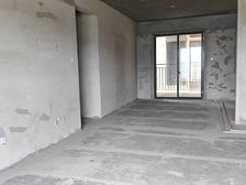 总部基地 头排江景房 广源华府毛坯5房