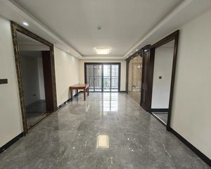 嘉和城塞纳右岸5房2厅