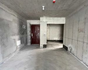 德天府秀田小学,楼下地铁站
