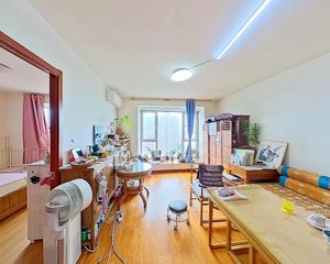 新上筑华年南向高层2居室正对小区花园 位置好 采光 视野很棒