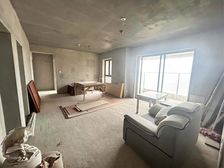 南宁荣和千千树 4房2厅136万