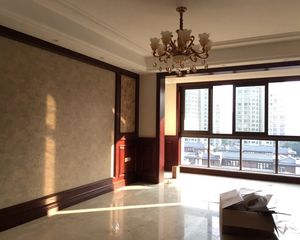 中旅名门府4室2厅3卫南朝向750.0万元/套出售
