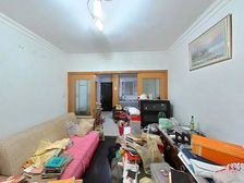 电梯两房一厅,出门浦电路4-6号线,出行方便,浦明+洋泾