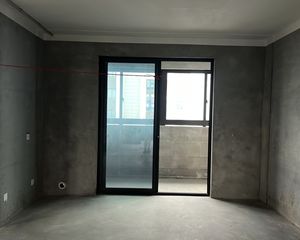 水乡云锦3室2厅2卫南朝向135.0万元/套出售