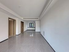 保利湖光印4室2厅南