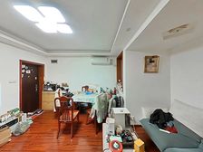 只给我司卖,伟护人对接,低楼层,无竞品,花园位置。