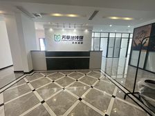 梁溪区 电梯口 落地窗 精装带多个隔断 性价比高 随时看房