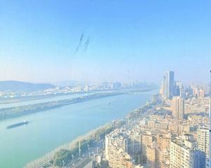 天心区 汇景发展中心 60平江景 采光 地铁口 带租约卖