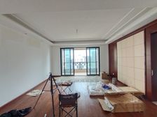 欢乐嘉苑4室2厅2卫南朝向560.0万元/套出售