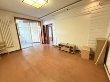 天鹅北区 一楼可圈40平小院 带地下室