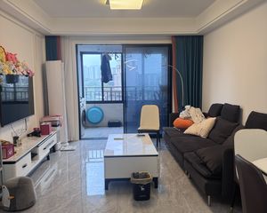 银亿上郡3室2厅1卫南朝向111.5万元/套出售