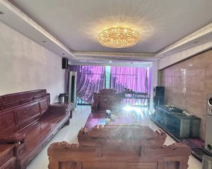 华丰星城4室2厅2卫南朝向200.0万元/套出售