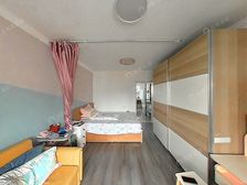 西边套!可‘改两房!位置安静!采光非常棒