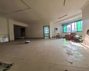 航洋大厦 4房2厅210万