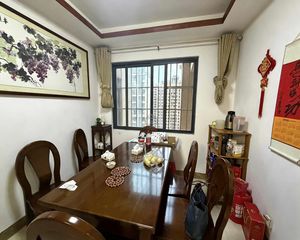 常青藤4房2厅136m295.00万