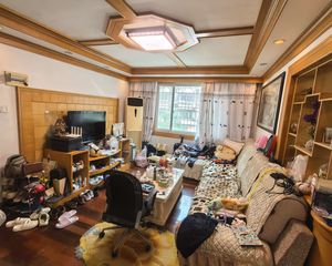 飞虹社区三区3室2厅1卫南朝向185.0万元/套出售