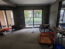湖光天樾4室2厅2卫南朝向150.0万元/套出售