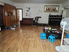 银兴小区4房2厅精装1万