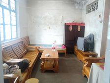 华西路52号院1房1厅32万