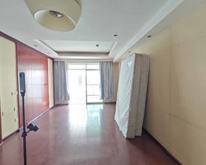 永凯春晖花园A区 1房1厅63万