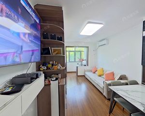 东三环 呼家楼地铁 团结湖公园精装南北通透两居 满五年采光好