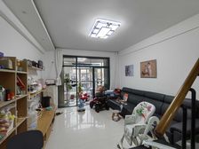 带大露台 电梯楼中楼 万达商圈 近地铁