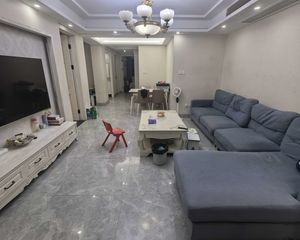 万隆花苑3室2厅1卫南朝向148.0万元/套出售