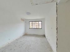 商品房买进,住户素质高,南北,采光没有遮挡,自住精装修