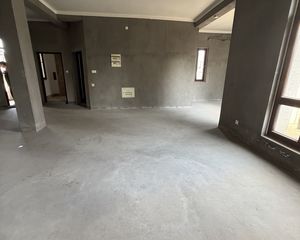 华公馆B区4室2厅2卫南朝向500.0万元/套出售
