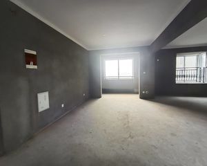新隆新里程3室1厅1卫南朝向175.0万元/套出售