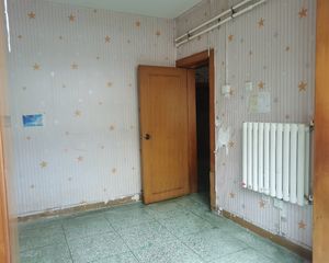 丝绸厂宿舍2室1厅1卫1普通装修,卧室可外扩阳台,采光太好了