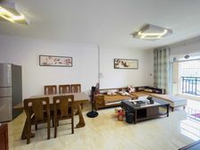 传媒星城4房2厅80万