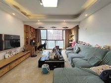 隆源雅居 4房2厅120万