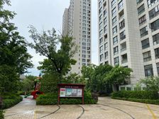 汇悦湾花苑一期3室2厅2卫南朝向317.0万元/套出售