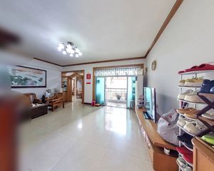 仙湖名苑 3 房 135 方 650 万可售 高层南向望江