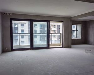 雅戈尔新长岛4室2厅3卫南朝向450.0万元/套出售