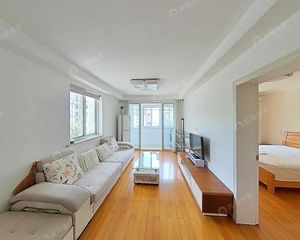 新上地贴口,中间楼层商品两房,南北全明,双阳台