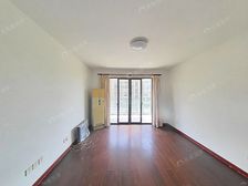 07年电梯商品房,品质小区,中间楼层,带车位,采光视野好。