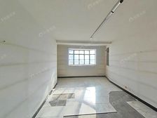关注新出,单价4万买电梯一房,出行非常方便,有钥匙