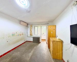捡漏!捡漏!捡漏!建材城低楼层两居室看房方便有钥匙
