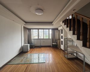 东裕社区B区4室2厅2卫南朝向228.0万元/套出售