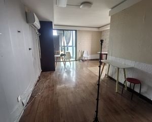 南苑国际1室1厅1卫西朝向115.0万元/套出售
