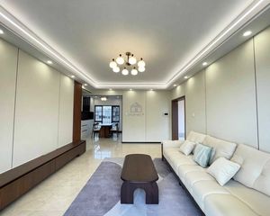 江南华府 4房2厅72万