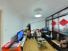 新上三房两厅 中间楼层 户型方正 欢迎咨询