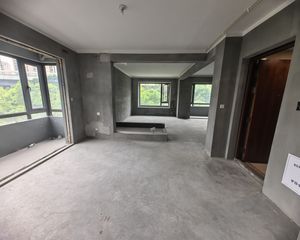 保亿和宁府4室2厅2卫南朝向240.0万元/套出售