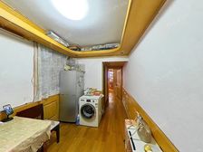 近D鉄 南北2室1厅 全明户型 3楼采光好 北新泾