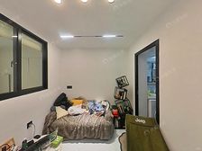 北新泾D贴口50米!精装修一楼!天井已经搭好!业主诚意出售!