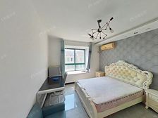 飞机户型三房,南北对流,看房方便的,500米是13号D铁口
