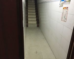 江南新天地 8房1厅165万