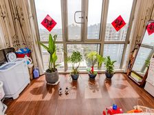 费用0.5 静安阳城花园 稀缺顶复 小区中间 地铁口 大融城